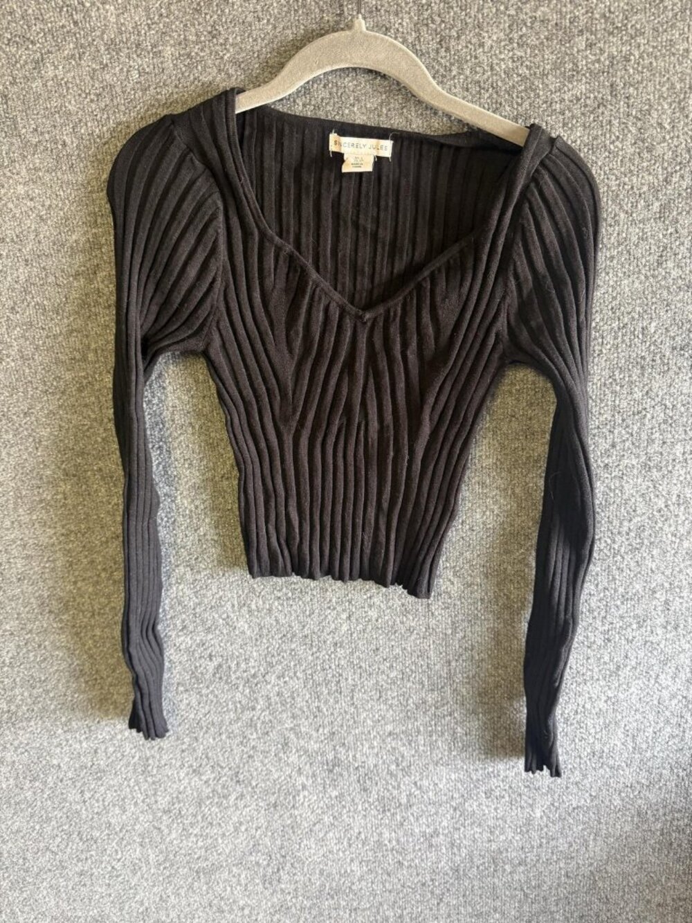Sincerely Jules Sweater Womens Small Black Ribbed Knit V Neck Cropped Pullover